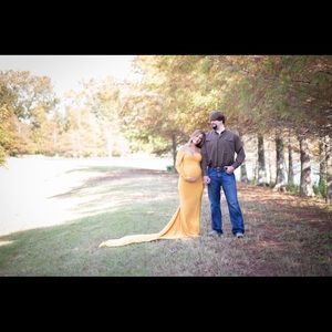 Maternity photo shoot gown